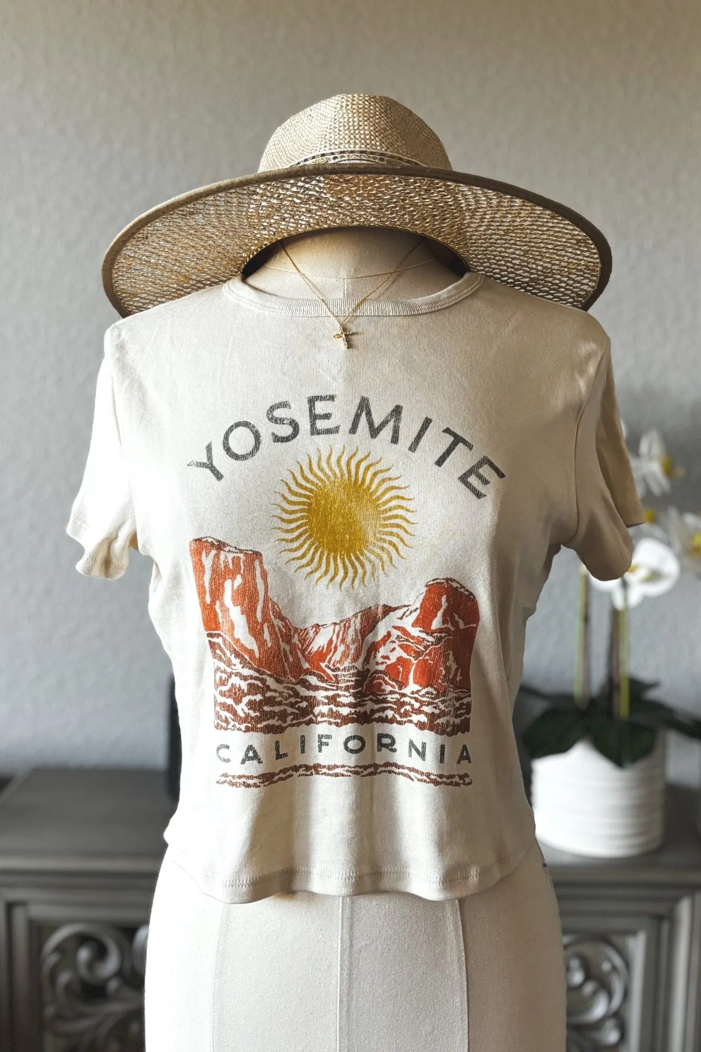 Girl Dangerous | Women's Yosemite California Baby Tee | Light Beige