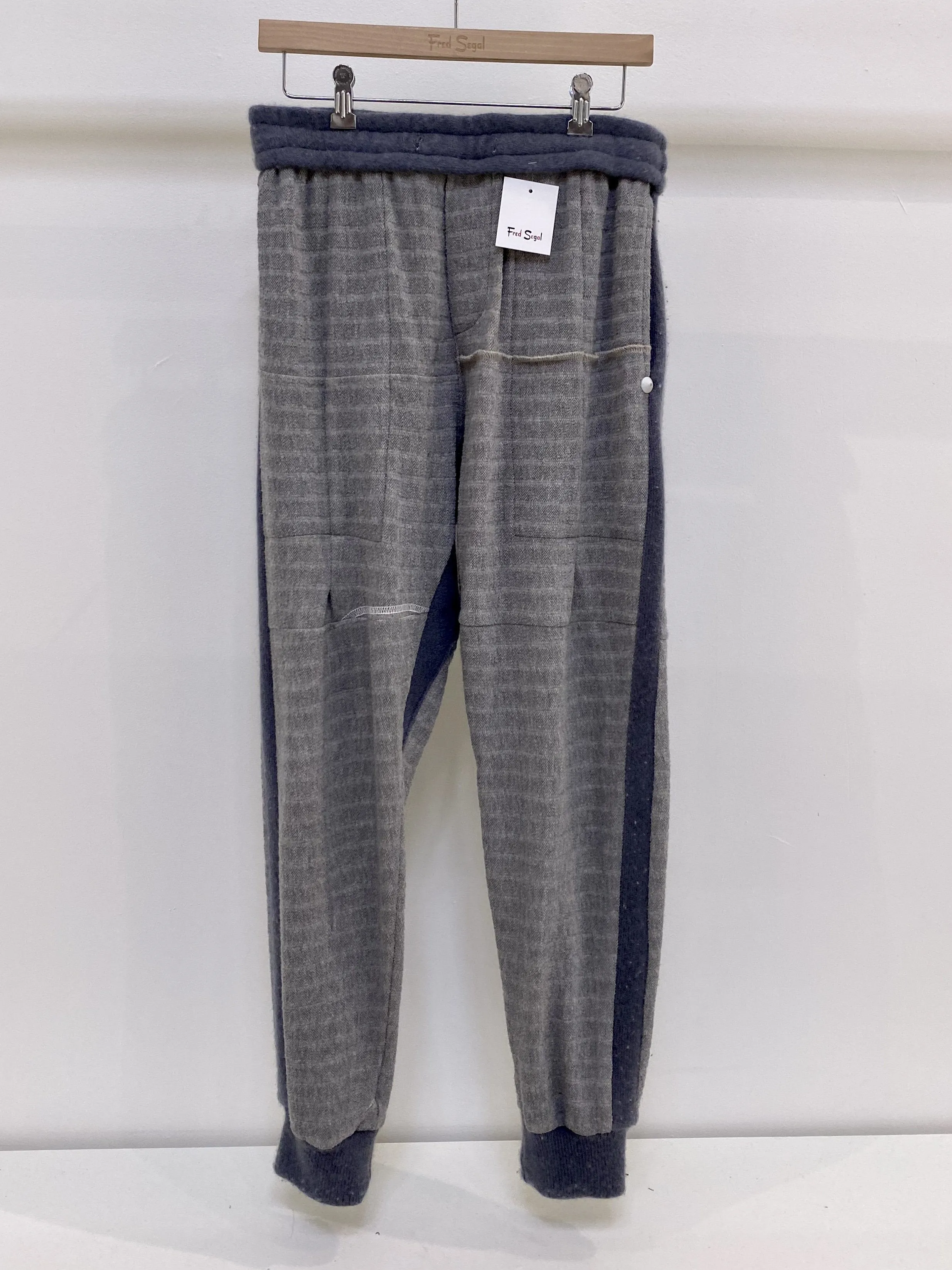 GREY CASHMERE SWEATS