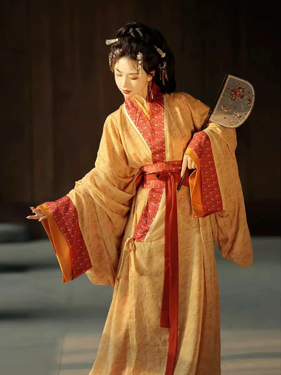 Jing Hong 惊鸿 A Glimpse of the Warring States Zhiju Straight Hem Robe