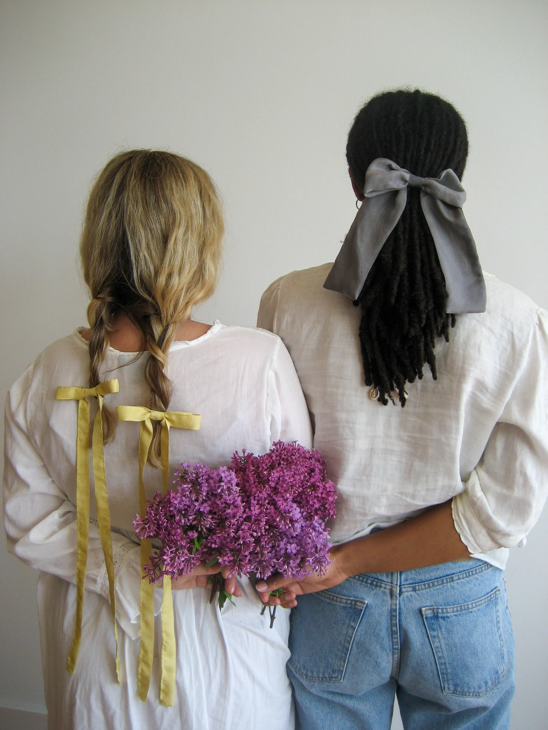 Large Charcoal Silk Plant Dyed Hair Bow