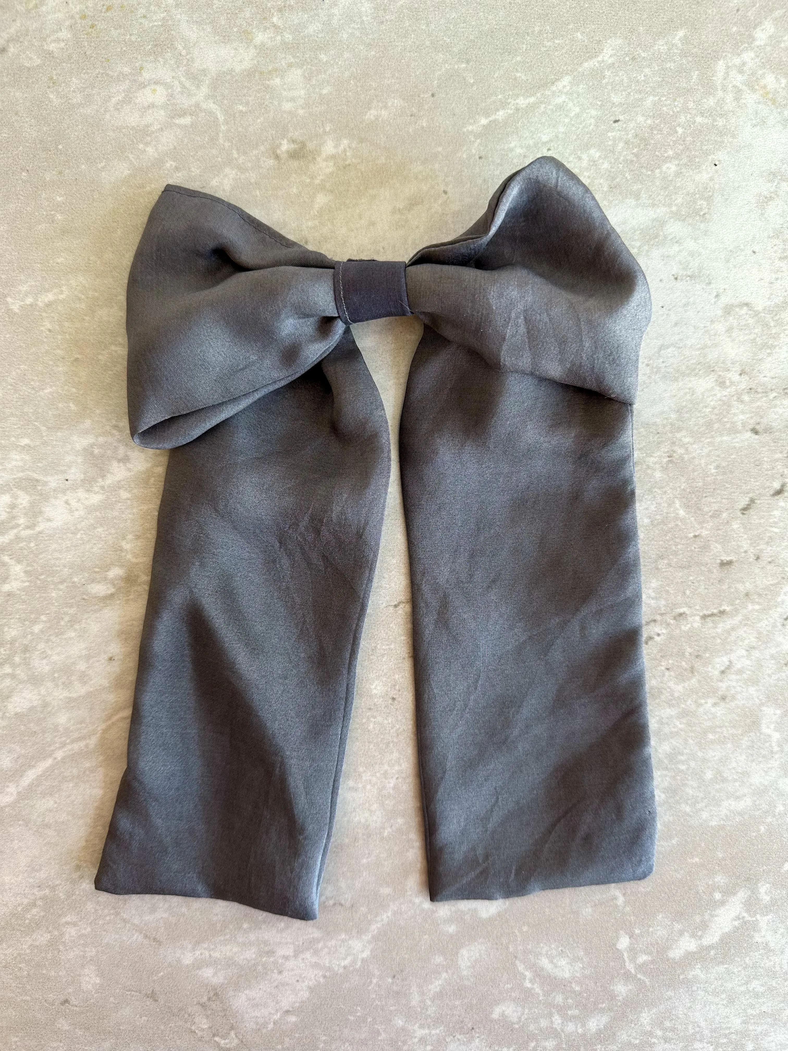 Large Charcoal Silk Plant Dyed Hair Bow
