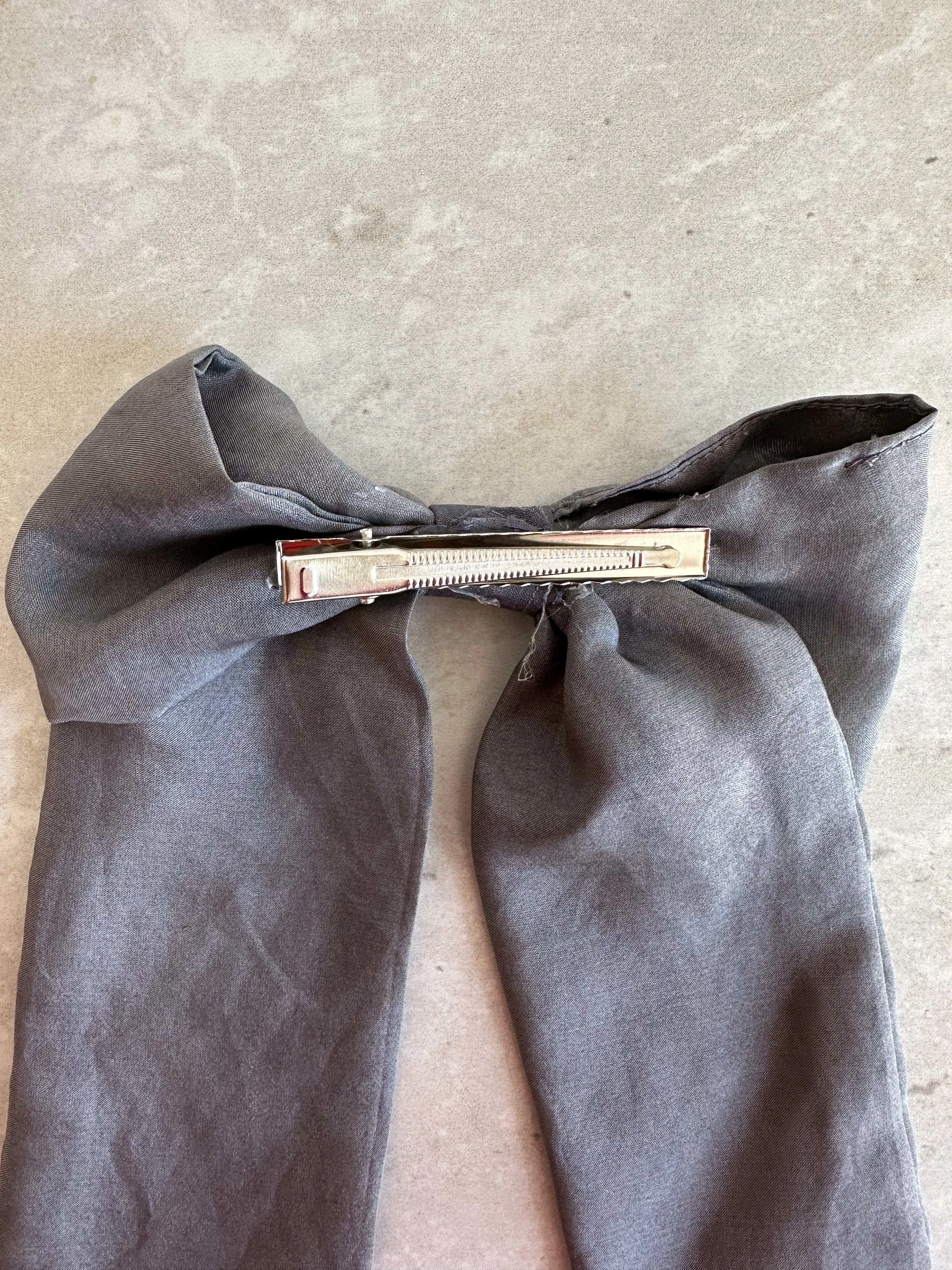 Large Charcoal Silk Plant Dyed Hair Bow