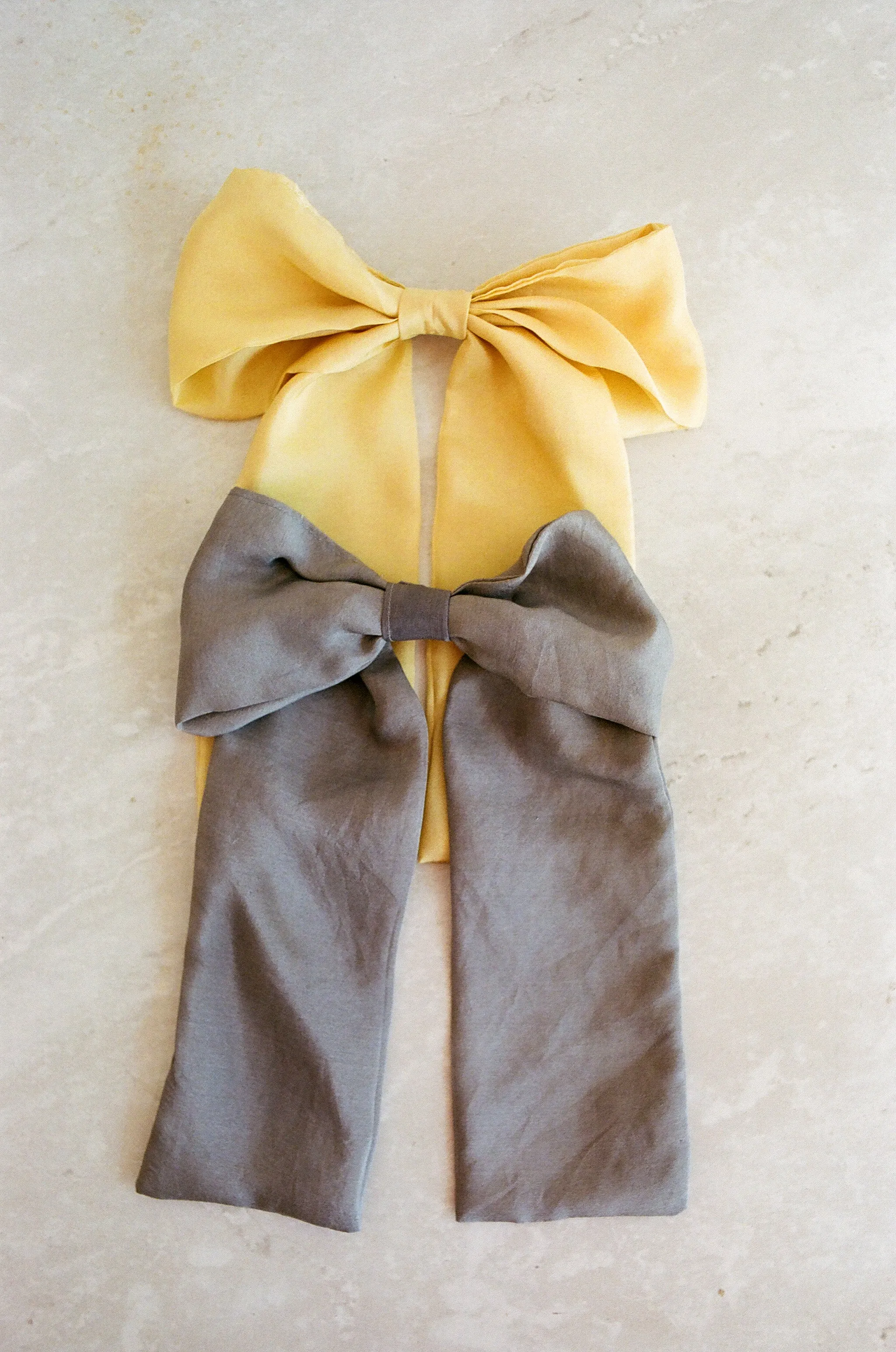 Large Charcoal Silk Plant Dyed Hair Bow