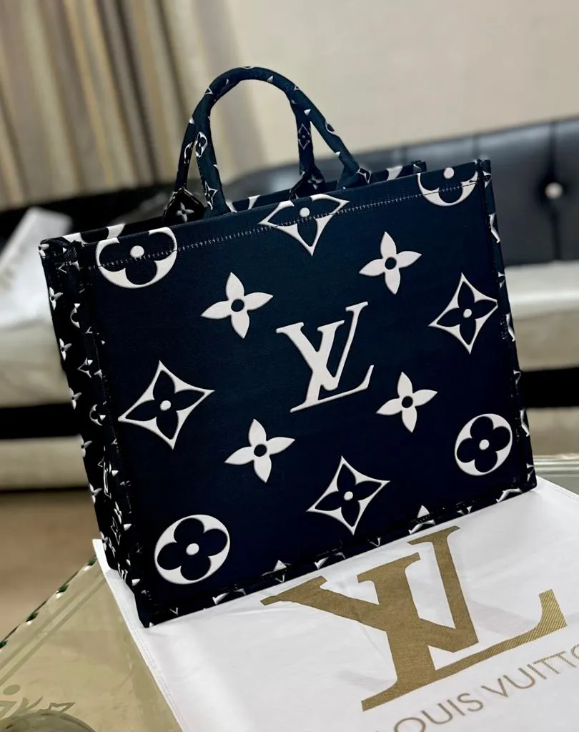 LV TOTE  BAG