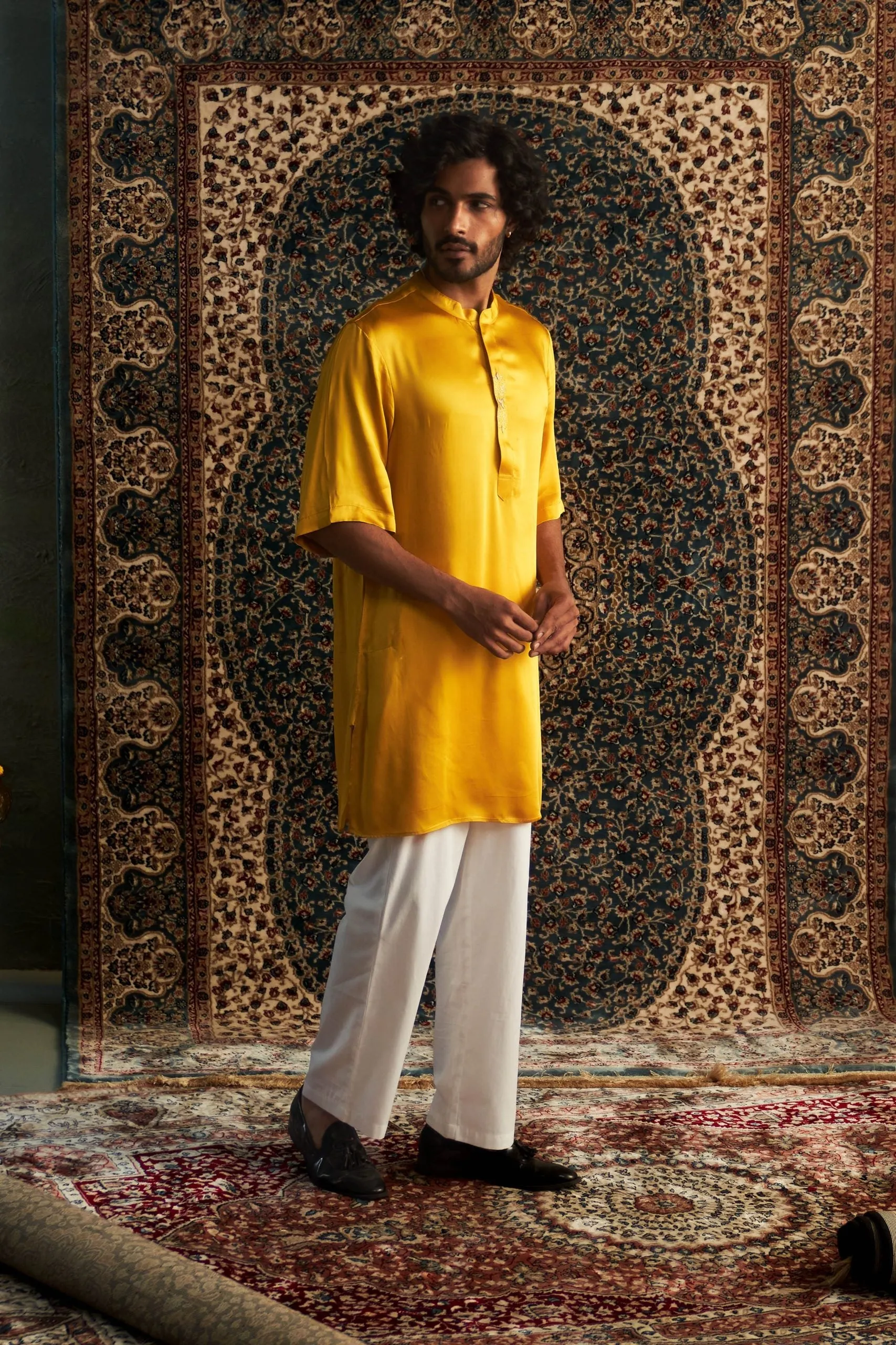 Prarambh Embroidered short slevee kurta set for men