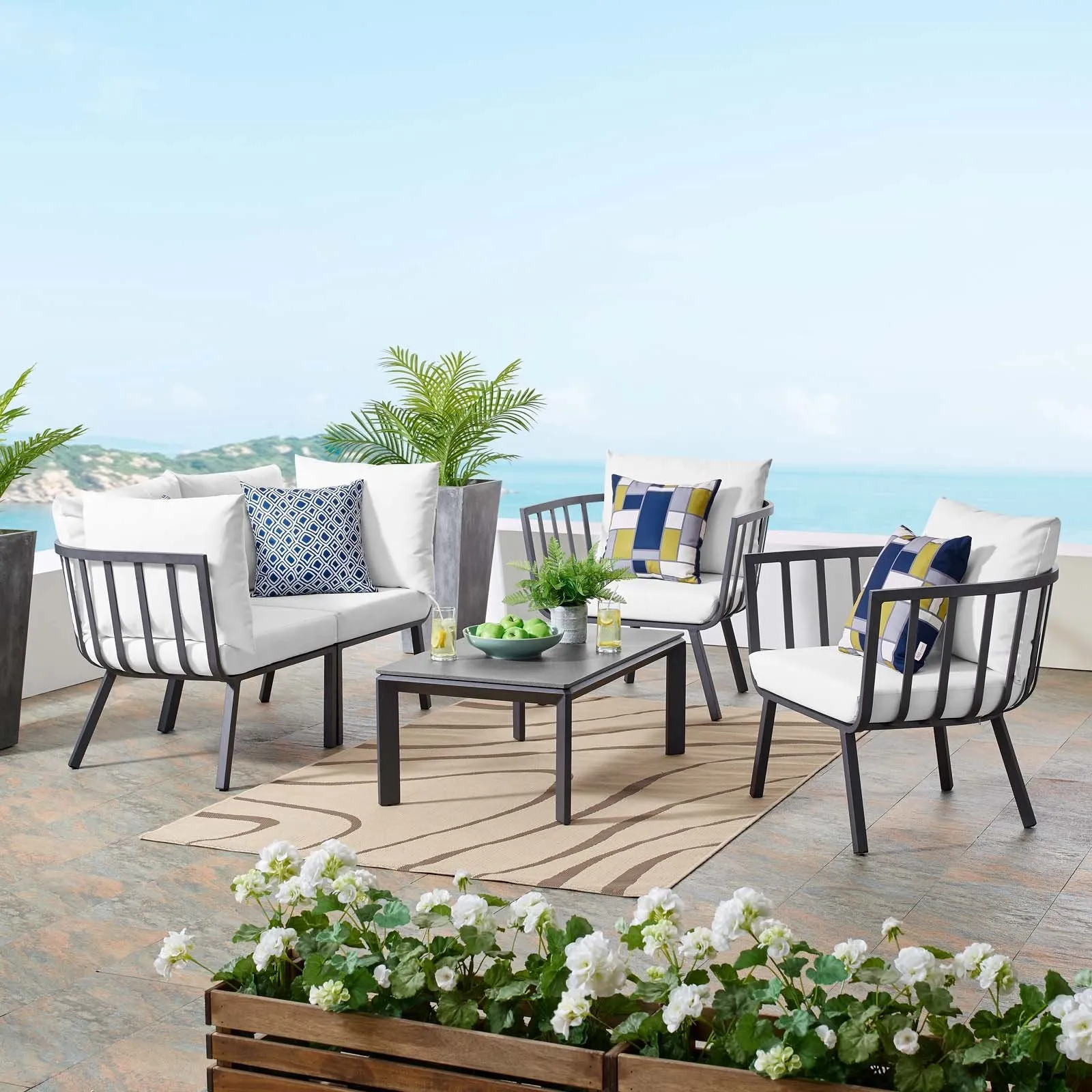 Riverside Outdoor Patio Set