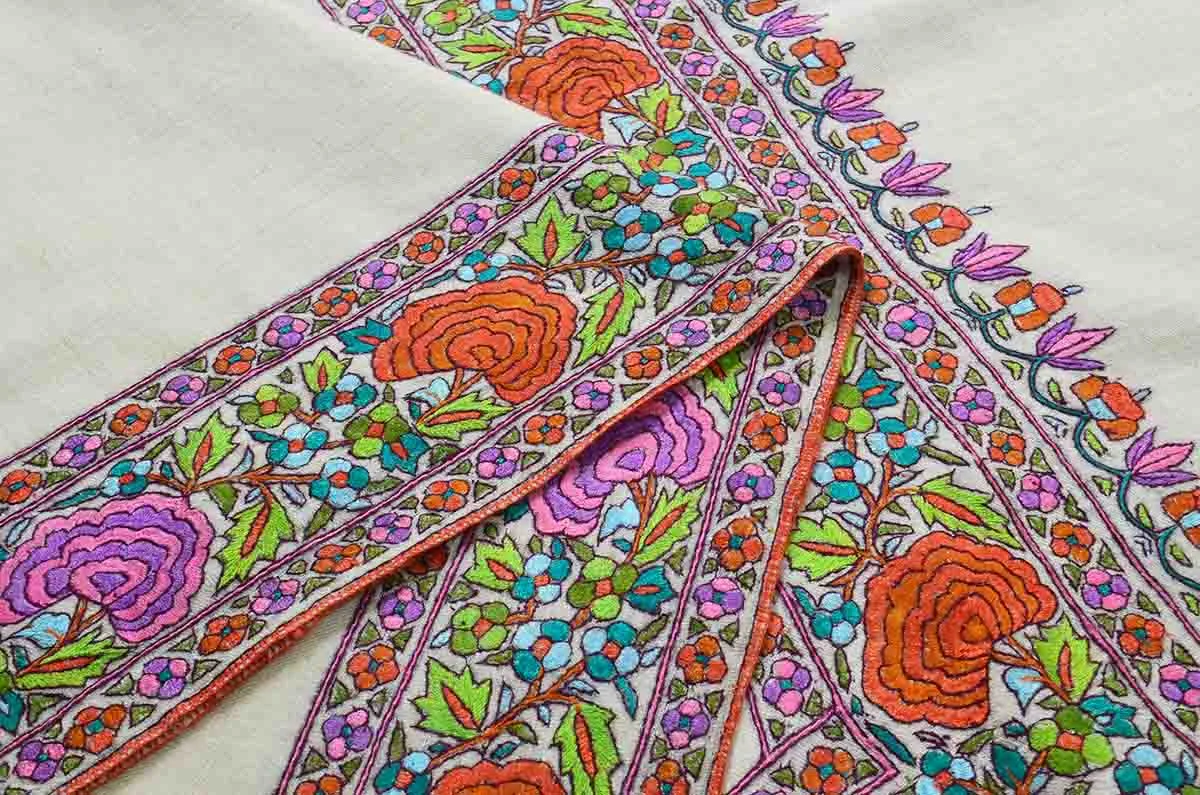 white P.mashi shawl -4905
