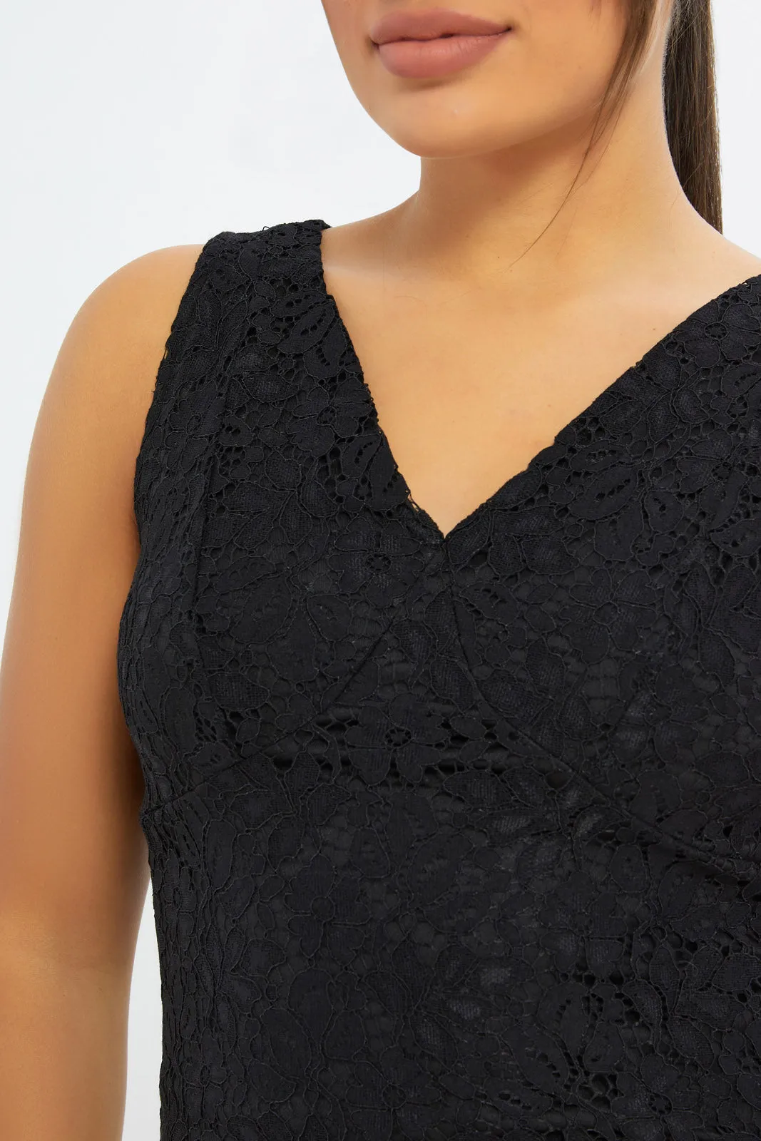 Women Black Sleeveless Lace Top